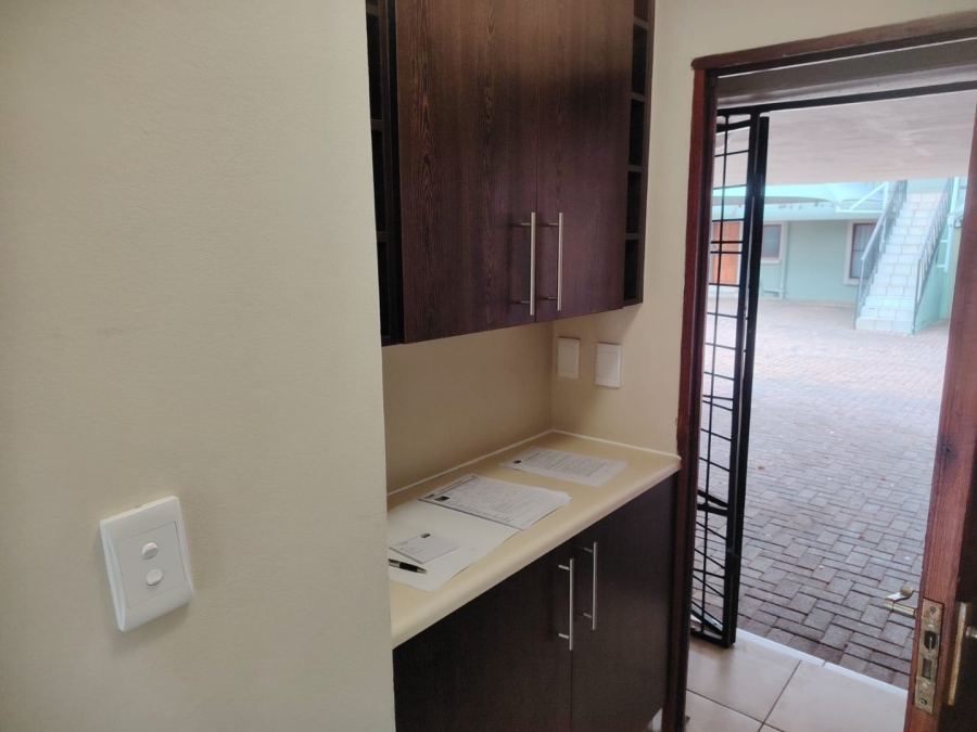 2 Bedroom Property for Sale in Greenhills Gauteng