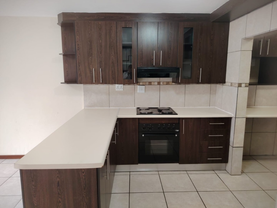 2 Bedroom Property for Sale in Greenhills Gauteng