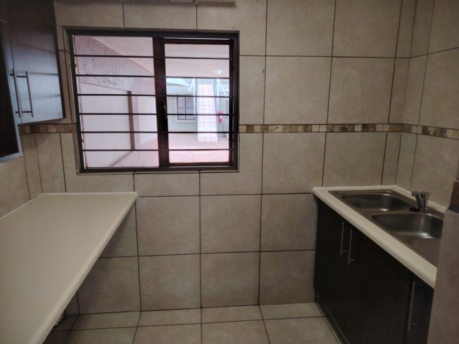 2 Bedroom Property for Sale in Greenhills Gauteng
