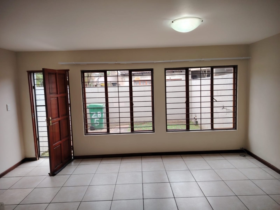 2 Bedroom Property for Sale in Greenhills Gauteng