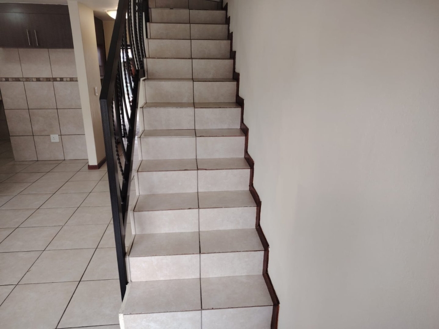 2 Bedroom Property for Sale in Greenhills Gauteng