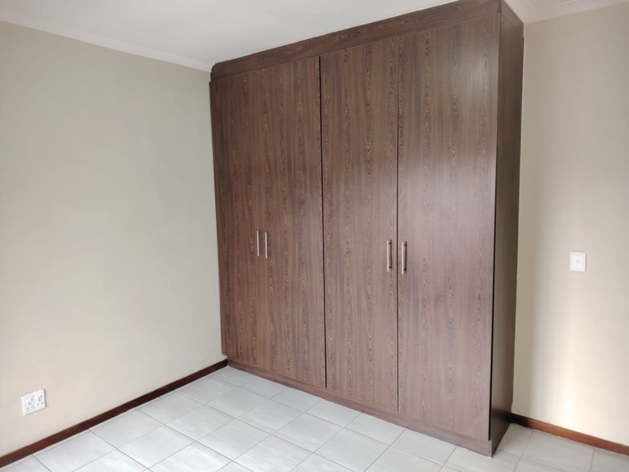 2 Bedroom Property for Sale in Greenhills Gauteng