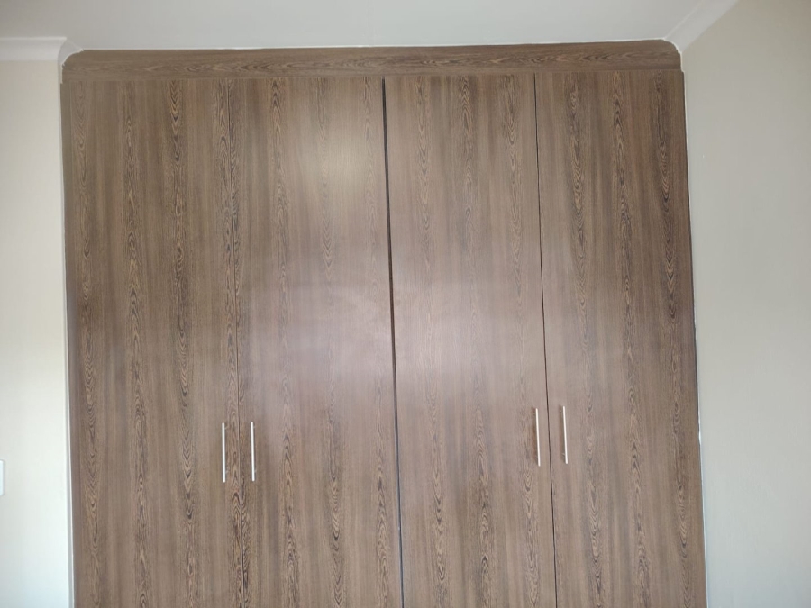 2 Bedroom Property for Sale in Greenhills Gauteng