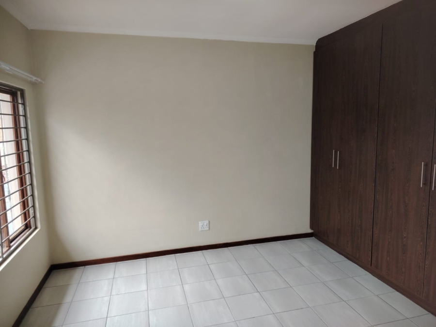 2 Bedroom Property for Sale in Greenhills Gauteng