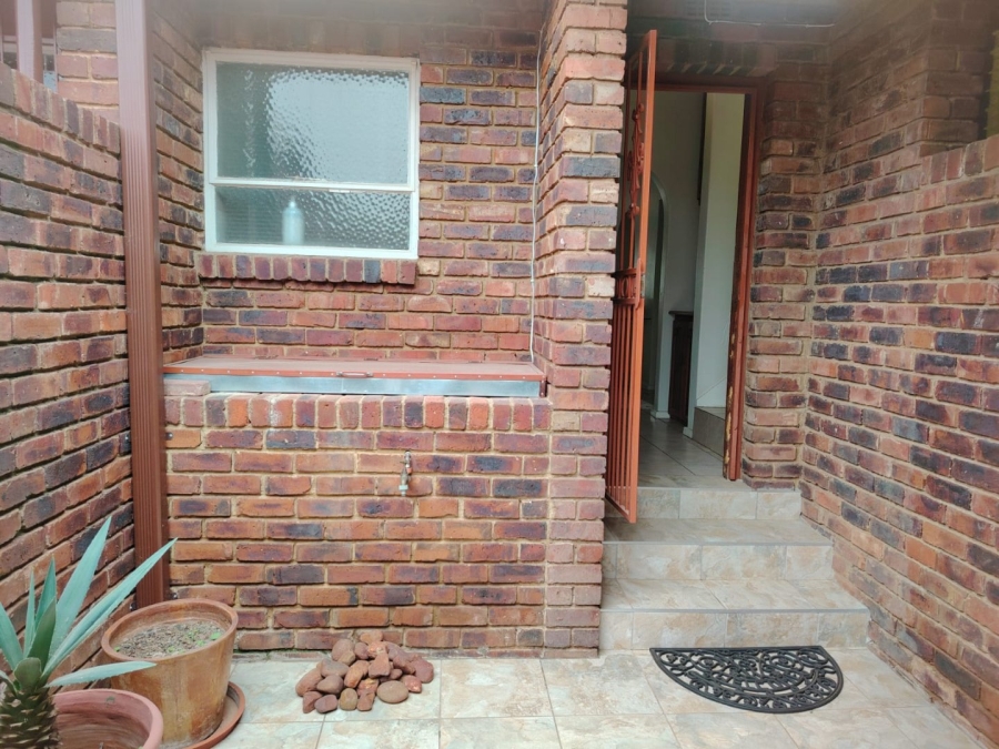 3 Bedroom Property for Sale in Greenhills Gauteng
