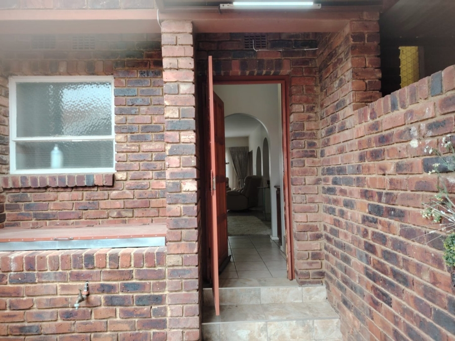 3 Bedroom Property for Sale in Greenhills Gauteng