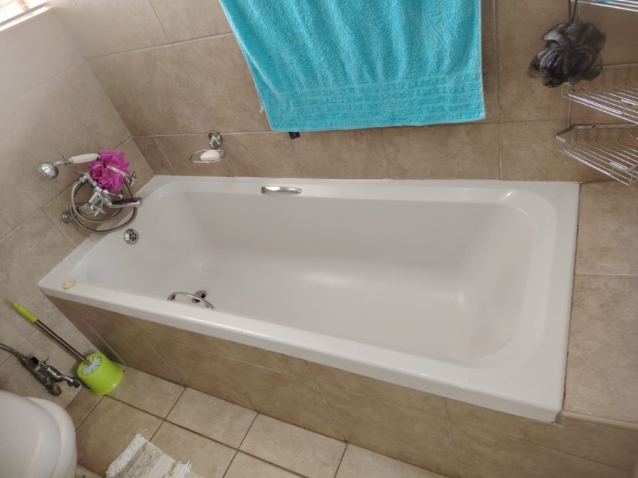 3 Bedroom Property for Sale in Greenhills Gauteng
