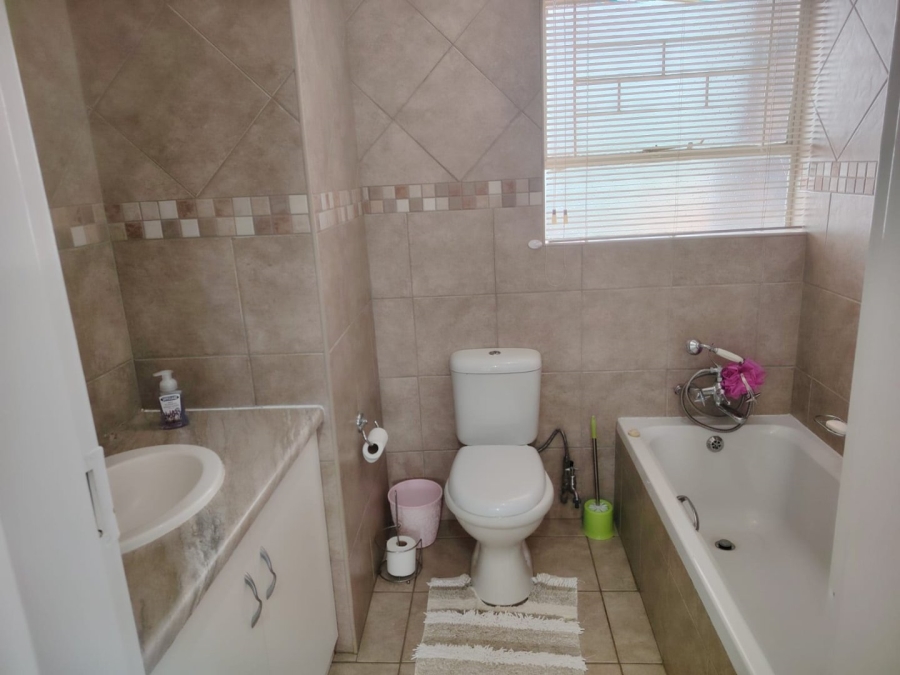 3 Bedroom Property for Sale in Greenhills Gauteng
