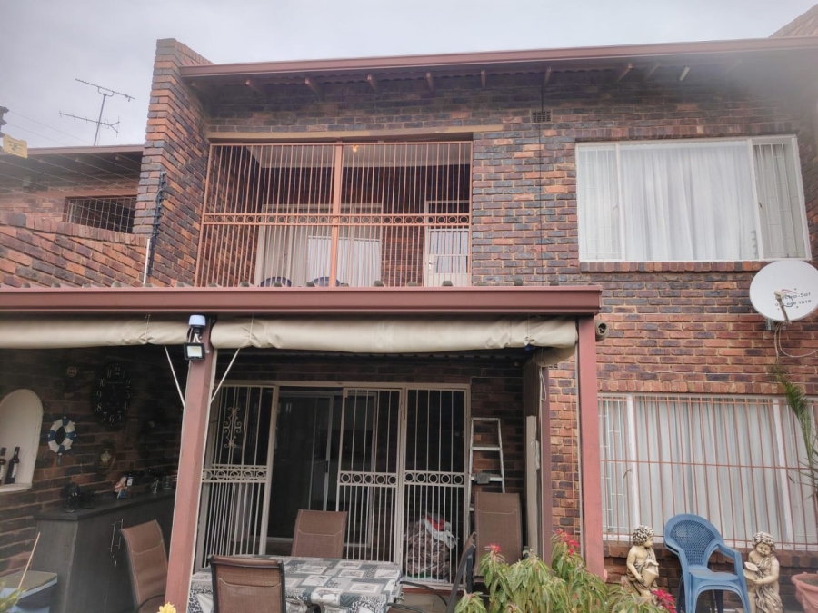 3 Bedroom Property for Sale in Greenhills Gauteng