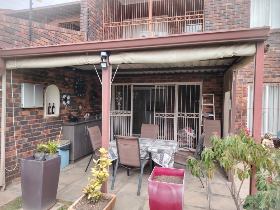 3 Bedroom Property for Sale in Greenhills Gauteng
