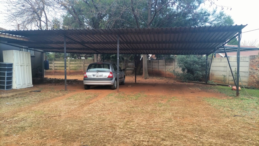 3 Bedroom Property for Sale in Helikonpark Gauteng