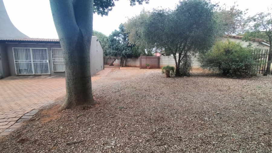 3 Bedroom Property for Sale in Helikonpark Gauteng