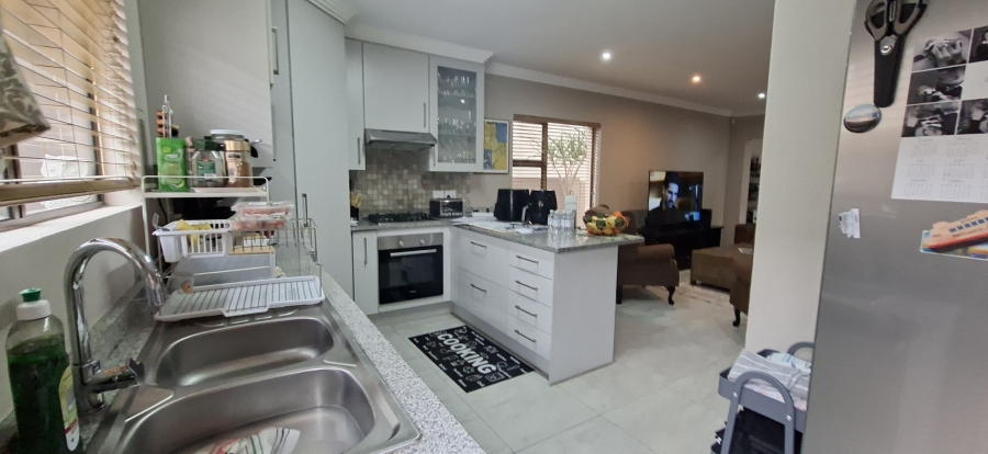 3 Bedroom Property for Sale in Monument Gauteng