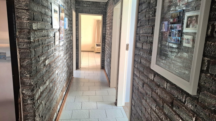 3 Bedroom Property for Sale in Westonaria Gauteng