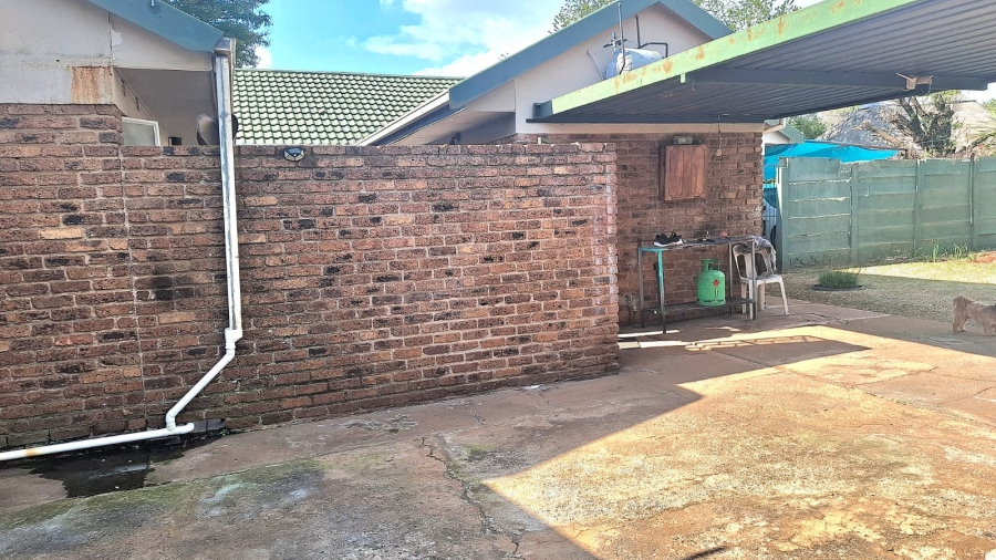 3 Bedroom Property for Sale in Westonaria Gauteng