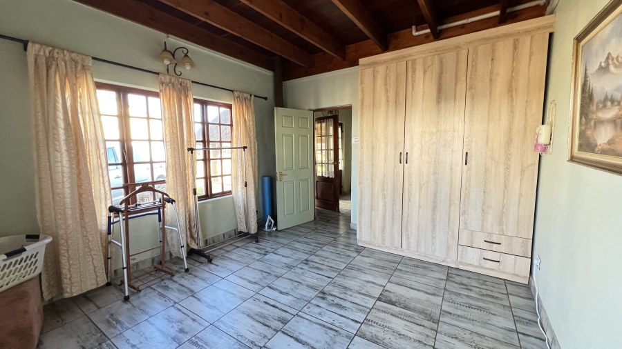 4 Bedroom Property for Sale in Tarlton Gauteng