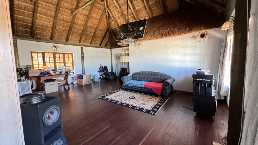 4 Bedroom Property for Sale in Tarlton Gauteng