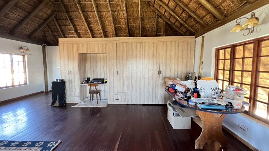4 Bedroom Property for Sale in Tarlton Gauteng