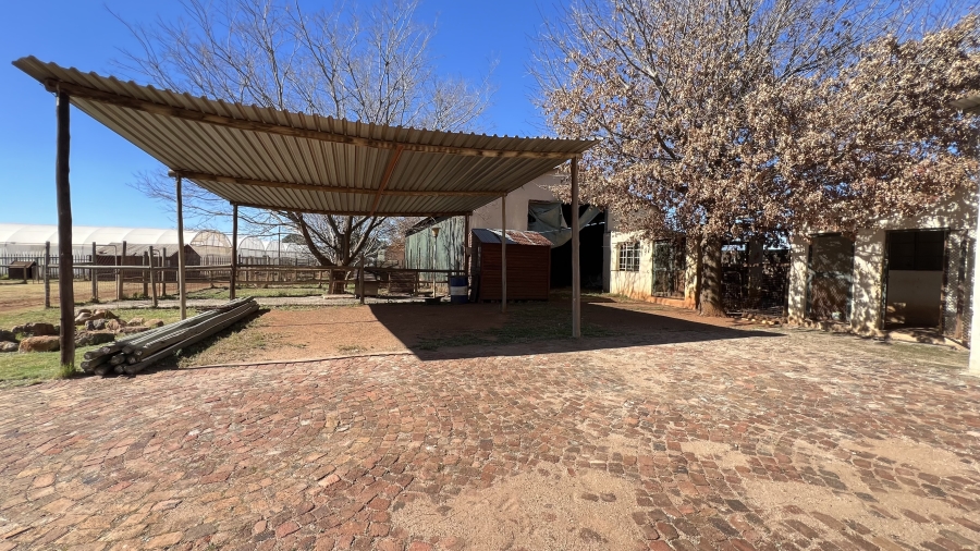 4 Bedroom Property for Sale in Tarlton Gauteng