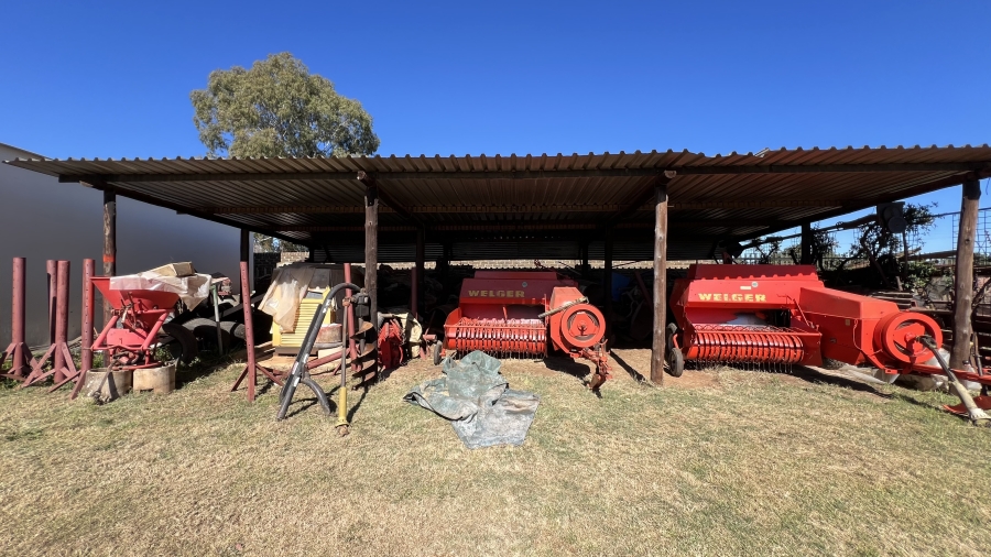4 Bedroom Property for Sale in Tarlton Gauteng