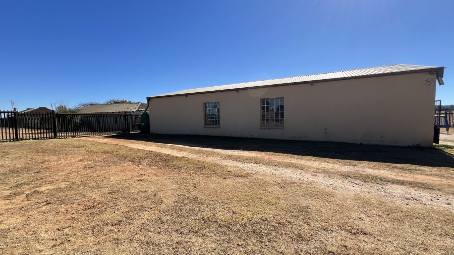 4 Bedroom Property for Sale in Tarlton Gauteng