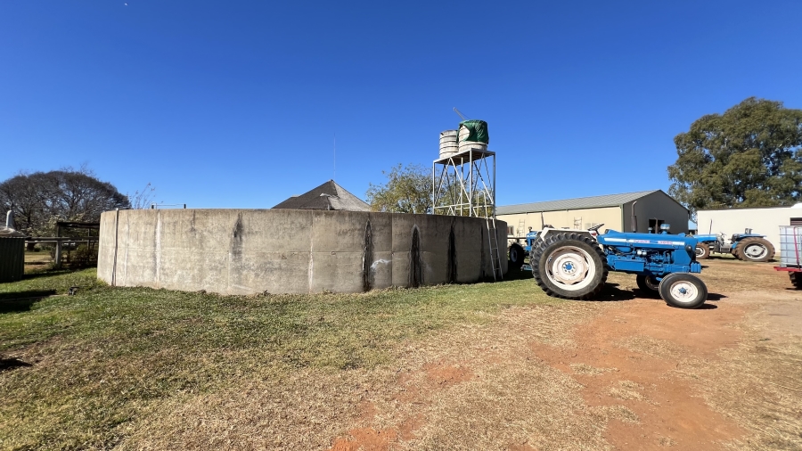 4 Bedroom Property for Sale in Tarlton Gauteng