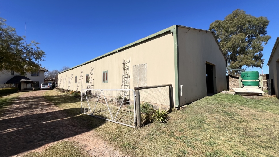 4 Bedroom Property for Sale in Tarlton Gauteng