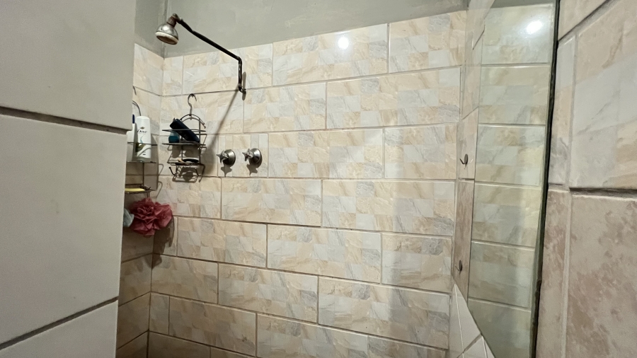 2 Bedroom Property for Sale in Rikasrus A H Gauteng