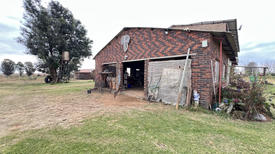 2 Bedroom Property for Sale in Rikasrus A H Gauteng