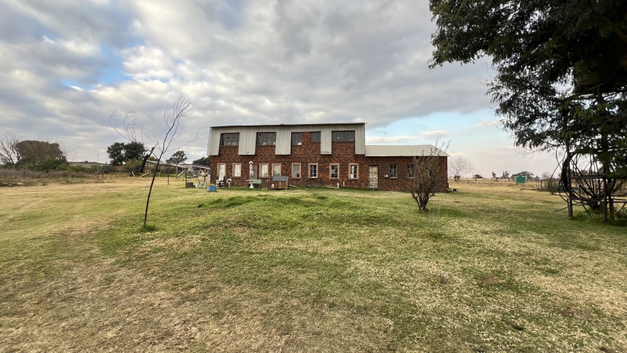 2 Bedroom Property for Sale in Rikasrus A H Gauteng