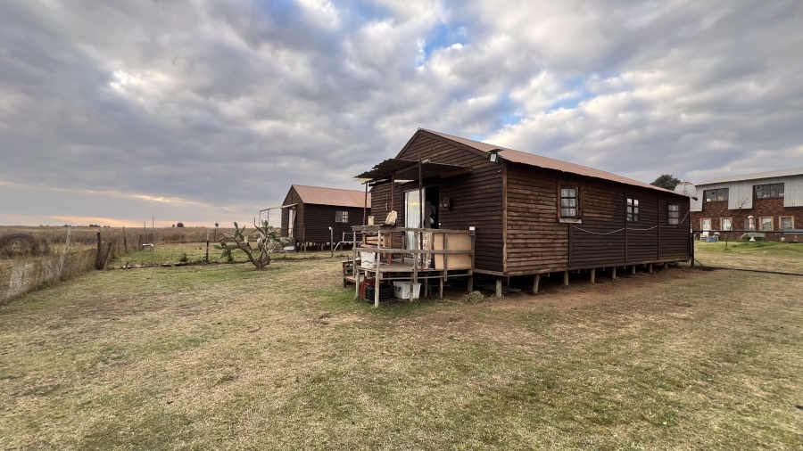 2 Bedroom Property for Sale in Rikasrus A H Gauteng