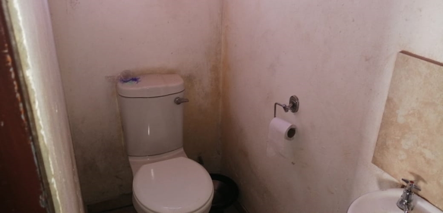 1 Bedroom Property for Sale in Lakeside Gauteng