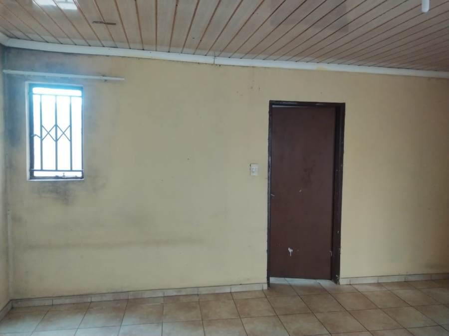 1 Bedroom Property for Sale in Lakeside Gauteng