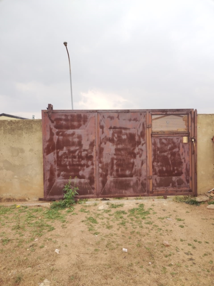 1 Bedroom Property for Sale in Lakeside Gauteng
