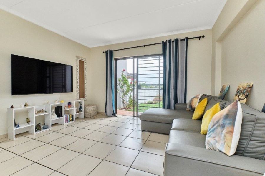 2 Bedroom Property for Sale in Sunninghill Gauteng