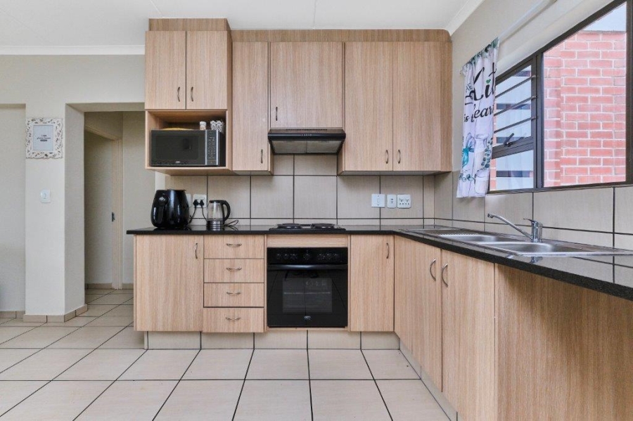 2 Bedroom Property for Sale in Sunninghill Gauteng