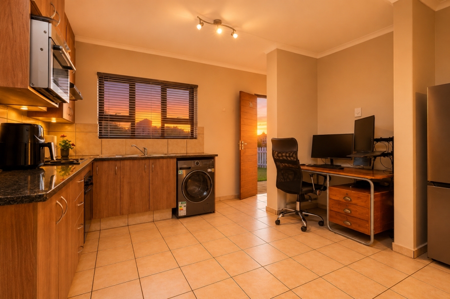2 Bedroom Property for Sale in Barbeque Downs Gauteng