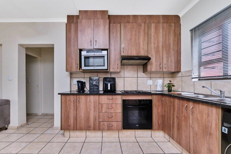 2 Bedroom Property for Sale in Barbeque Downs Gauteng