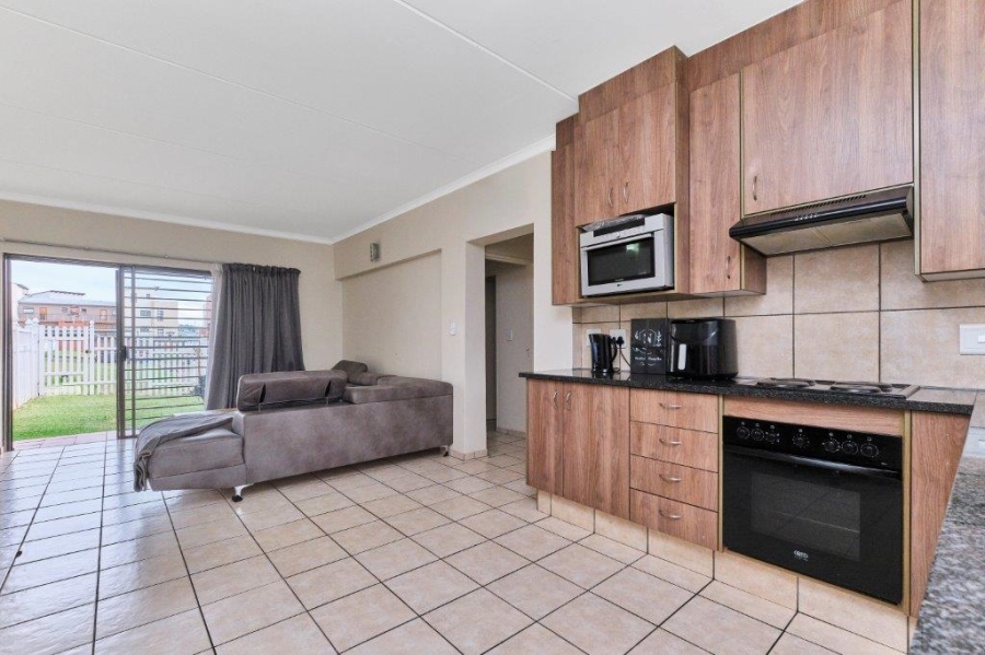 2 Bedroom Property for Sale in Barbeque Downs Gauteng