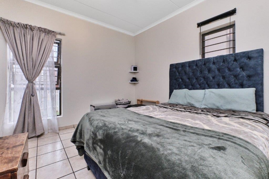 2 Bedroom Property for Sale in Barbeque Downs Gauteng
