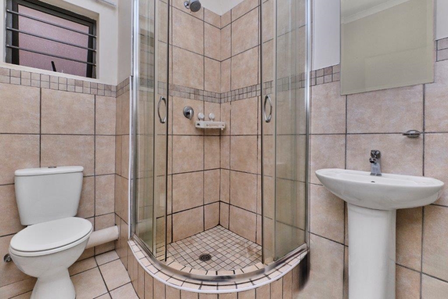 2 Bedroom Property for Sale in Barbeque Downs Gauteng