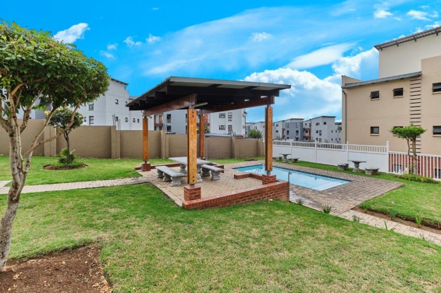 2 Bedroom Property for Sale in Barbeque Downs Gauteng