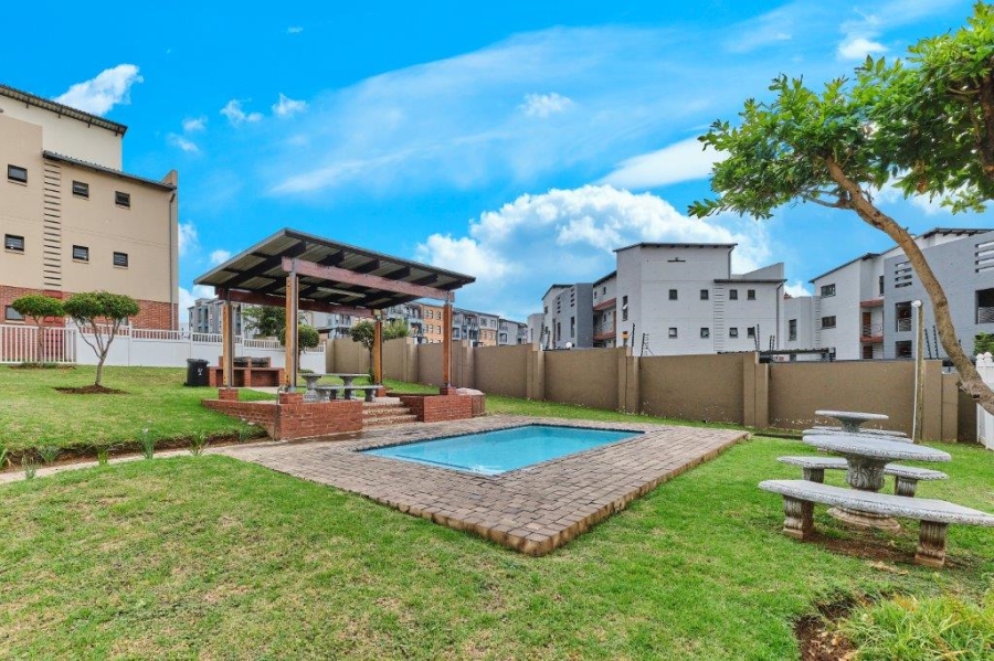 2 Bedroom Property for Sale in Barbeque Downs Gauteng