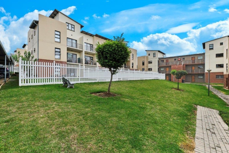 2 Bedroom Property for Sale in Barbeque Downs Gauteng