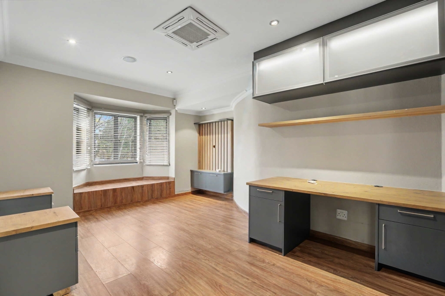 4 Bedroom Property for Sale in Bryanston Gauteng