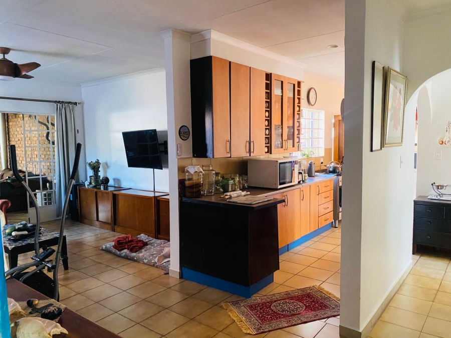 4 Bedroom Property for Sale in Garsfontein Gauteng
