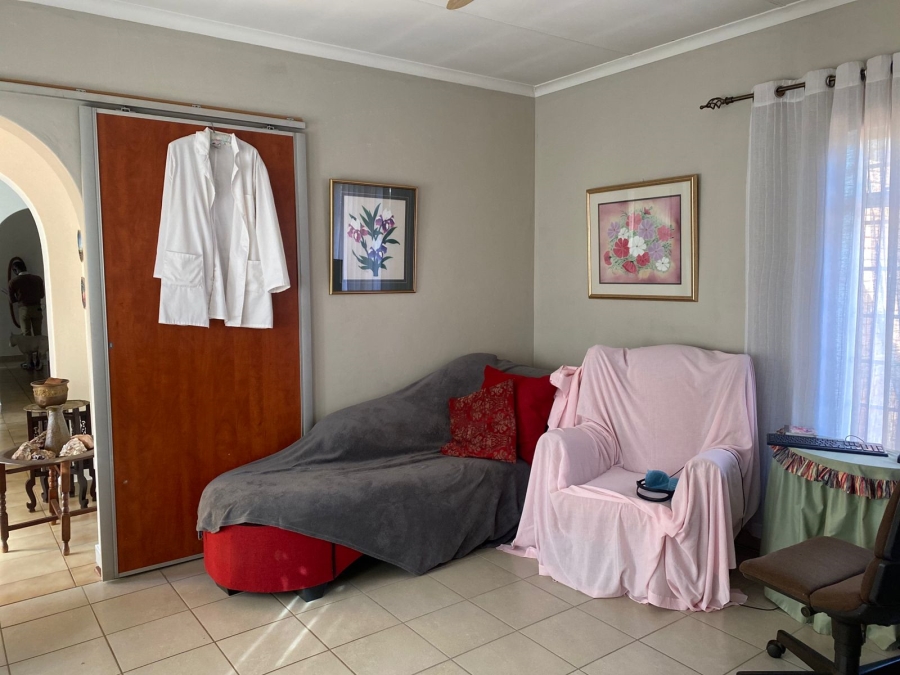 4 Bedroom Property for Sale in Garsfontein Gauteng
