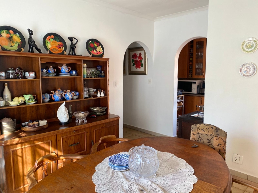 4 Bedroom Property for Sale in Garsfontein Gauteng