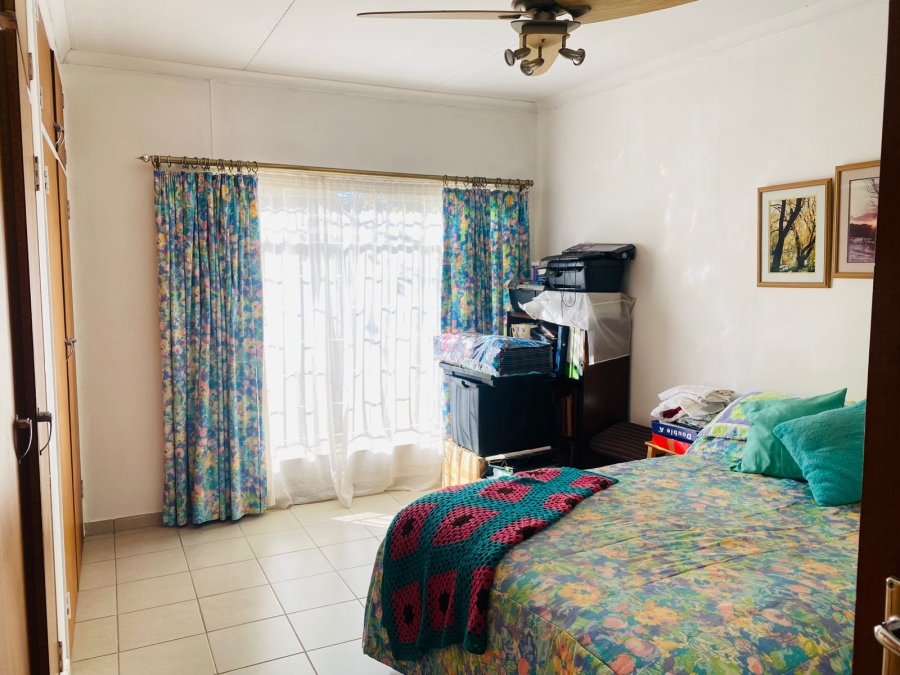4 Bedroom Property for Sale in Garsfontein Gauteng