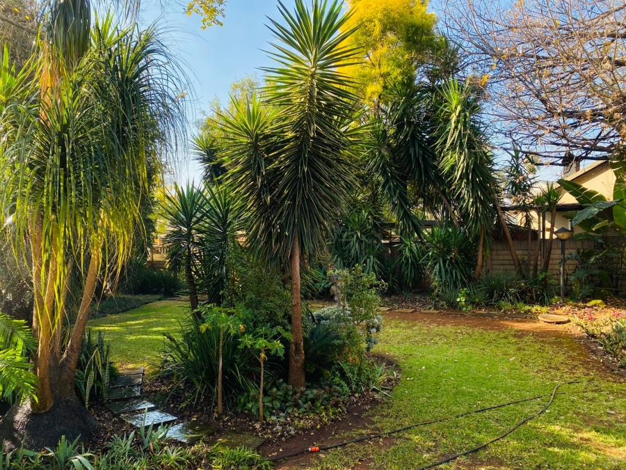 4 Bedroom Property for Sale in Garsfontein Gauteng